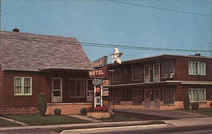 Viking Motel (Imperial Motor Inn) - Vintage Postcard (newer photo)